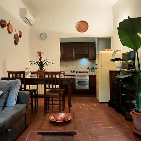 Overlooking'S Duomo Apartment In Mercato Centrale Florence Exterior photo